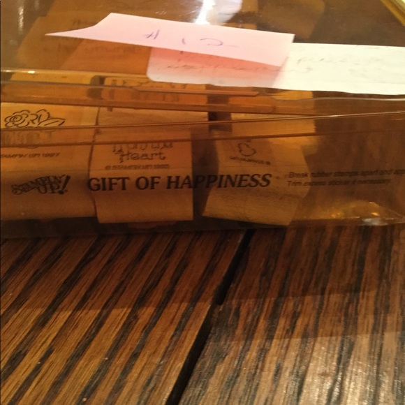 Gift of Happiness rubber stamp set - Picture 4 of 5